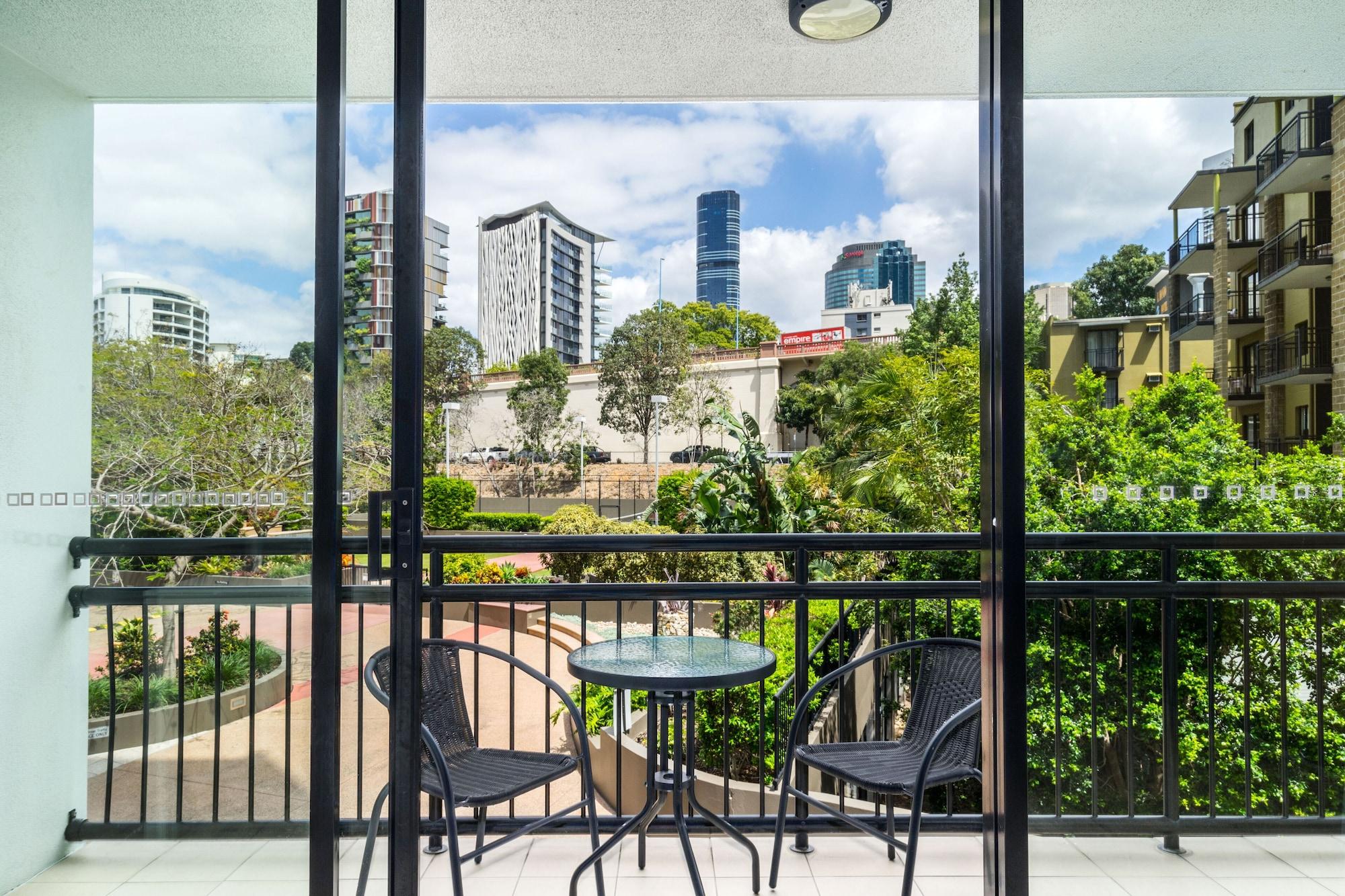 The Docks On Goodwin Aparthotel Brisbane Exterior photo